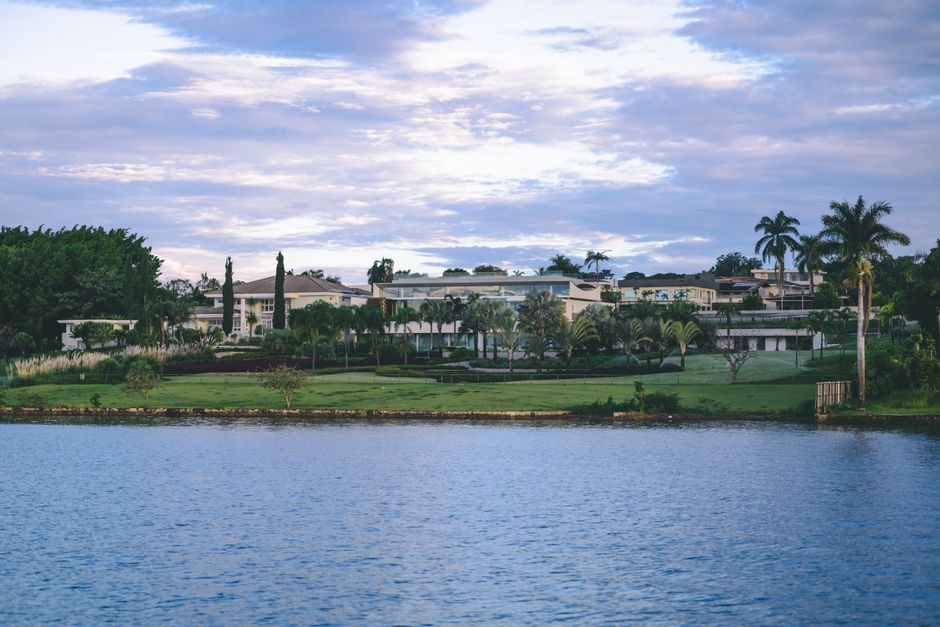 Lake Life in Land O' Lakes: Waterfront Living Guide